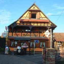 Restaurant Buerestiebel - Tartes Flambées bis zum Abwinken; von traditionell bis süß mit Früchten...