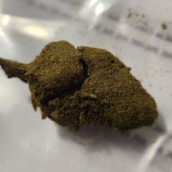 Moe's Smoke Shop - THC-O moonrock