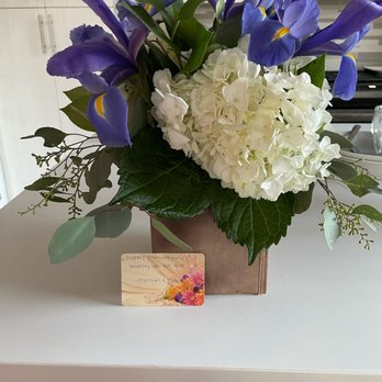 Buzzy Bee Flowers - Buzzy Bee Flowers - Florists Near Me - Glendale, California