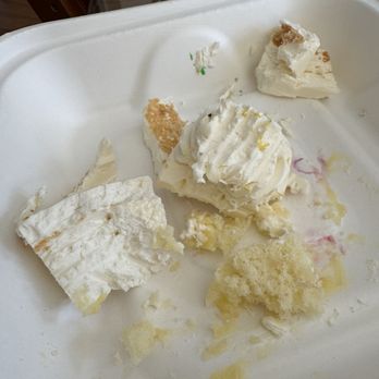 Honey Bear Bakery Cafe - Waxy block of butter-texture icing even at room temperature. Peeled off the cake in block like chunks. - Bakeries Near Me - Lake Forest Park, Washington Honey Bear Bakery Cafe - Waxy block of butter-texture icing even at room temperature. Peeled off the cake in block like chunks. - Bakeries Near Me - Lake Forest Park, Washington