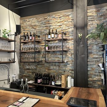 No Love Lost Wine - Inside - Wineries Near Me - Napa, California No Love Lost Wine - Inside - Wineries Near Me - Napa, California