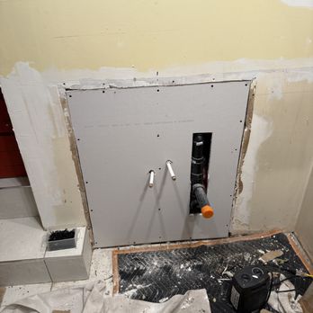 Microworks Handyman - Kitchen Cabinet Removal & Countertop Installation In East Vancouver - Handyman Near Me - North Vancouver, British Columbia Microworks Handyman - Kitchen Cabinet Removal & Countertop Installation In East Vancouver - Handyman Near Me - North Vancouver, British Columbia