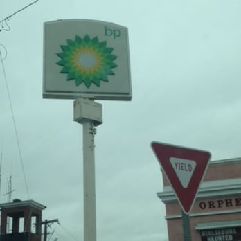 bp - BP Gas - 10 Main Street / RTE 140, Foxboro           Sign - Gas Stations Near Me - Foxboro, Massachusetts