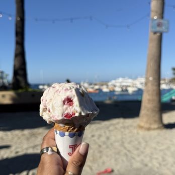 Scoops Homemade Ice Cream - Gelato Near Me - Avalon, California