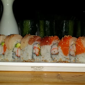 Lucky Robot Restaurant - Voltron Maki Rolls - Sushi Bars Near Me - Austin, Texas Lucky Robot Restaurant - Voltron Maki Rolls - Sushi Bars Near Me - Austin, Texas