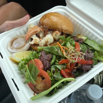Wave Crave - Lobster roll - Food Trucks Near Me - Montauk, New York