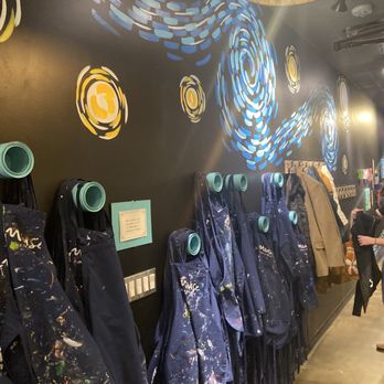 Muse Paintbar - Smocks - Art Classes Near Me - Richmond, Virginia
