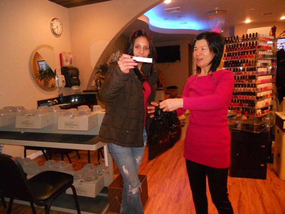 VIP NAILS & SPA 33 Photos & 14 Reviews 7532 Castor Ave