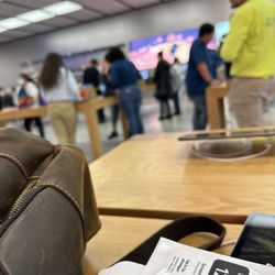 Apple - Inside the stote