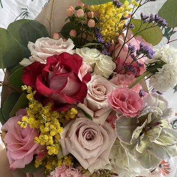 Flower Palette - Florists Near Me - Annandale, Virginia