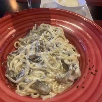 Avinyo 10 - Pasta with mushroom cream sauce (Al fungi). So good! - Mediterranean Near Me - Barcelona, B Avinyo 10 - Pasta with mushroom cream sauce (Al fungi). So good! - Mediterranean Near Me - Barcelona, B