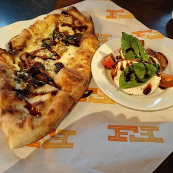 Federal Pizza - Tatum Blvd - White fig - Pizza Near Me - Phoenix, Arizona