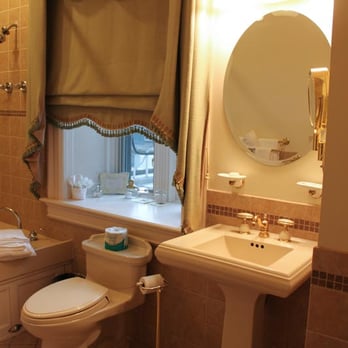 The Inn at Erlowest - Jogues Room - Hotels Near Me - Lake George, New York The Inn at Erlowest - Jogues Room - Hotels Near Me - Lake George, New York