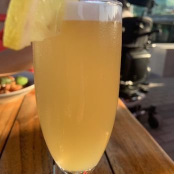 Tap & Barrel - Convention Centre - West Coast 75 - Comfort Food Near Me - Vancouver, British Columbia