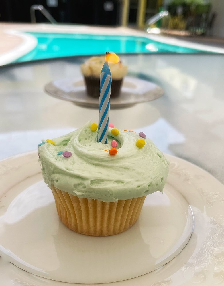 SusieCakes- Manhattan Beach