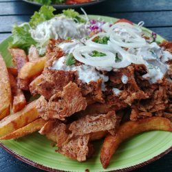 Vegano - Gyrosteller mit Pommes