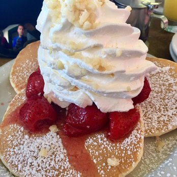 Eggs 'n Things Saratoga - Strawberry macadamia nut pancakes. Hello! - Breakfast & Brunch Near Me - Honolulu, Hawaii