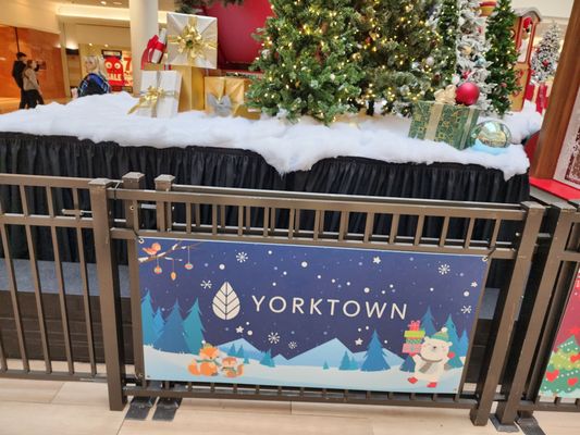 Yorktown Center by null