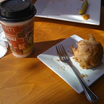 Caffe Lil Italy - Vanilla latte and cinnamon muffin. Mmm, muffin. - Coffee & Tea Near Me - Boston, Massachusetts