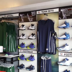 nike factory outlet riverbanks