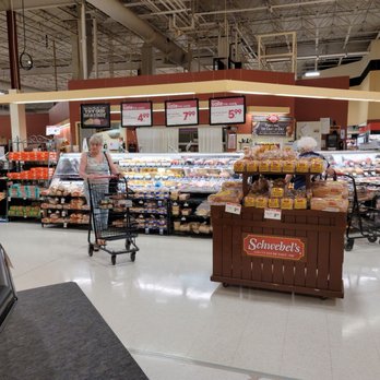 Giant Eagle - a woman in a grocery store - Grocery Near Me - Hartville, Ohio