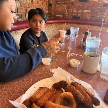Baseline Burgers - Burgers Near Me - San Bernardino, California