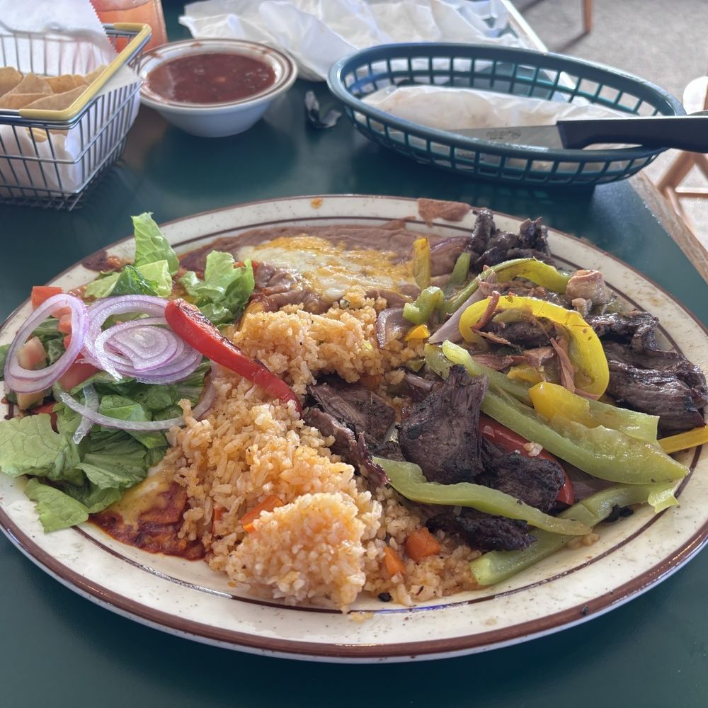 Chiles y Milagros - Steak tampiquena - Mexican Near Me - Bridgeport, California Chiles y Milagros - Steak tampiquena - Mexican Near Me - Bridgeport, California