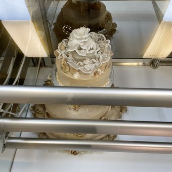 Passage To India - Dirty display cake - Bakeries Near Me - Mountain View, California