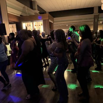 Bistro 880 - Cupid Shuffle in full effect - New American Near Me - Newark, California