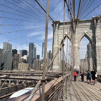 Brooklyn Bridge - Landmarks & Historical Buildings Near Me - Brooklyn, New York