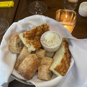 Spaghettini - Exquisite bread selection! - Italian Near Me - Seal Beach, California Spaghettini - Exquisite bread selection! - Italian Near Me - Seal Beach, California
