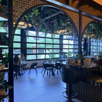 InSo - Love the Arch walking into the secondary dining area. - Lounges Near Me - Irving, Texas