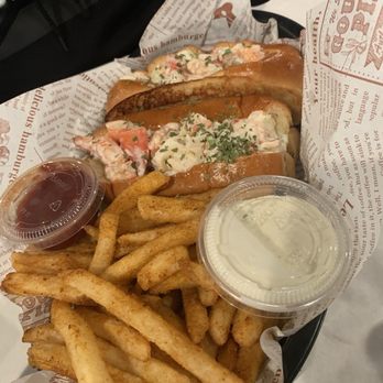 Cajun Crack'n - Im surprised this place is a bomb love their foods! A little bit pricey but its worth itdefinitely will comeback . - Seafood Near Me - Stockton, California