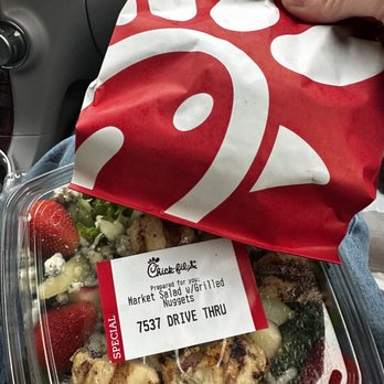 Chick-fil-A - Garden chicken salad and a spicy chicken sandwich combo!! - Fast Food Near Me - Plymouth, Minnesota