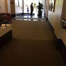 The International Dermal Insitute - Lobby