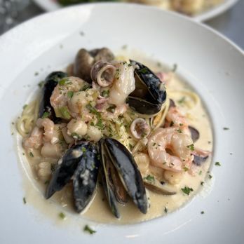 Sotto Mare - Linguine With Seafood - Seafood Near Me - San Francisco, California Sotto Mare - Linguine With Seafood - Seafood Near Me - San Francisco, California