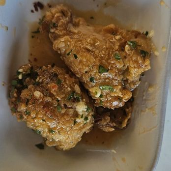 Willi's Wine Bar - Sweet Chili Pepper Wings - Wine Bars Near Me - Santa Rosa, California Willi's Wine Bar - Sweet Chili Pepper Wings - Wine Bars Near Me - Santa Rosa, California