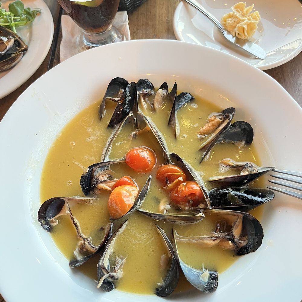 La Traviata - Awesome mussels - Italian Near Me - Puerto Vallarta, JAL La Traviata - Awesome mussels - Italian Near Me - Puerto Vallarta, JAL