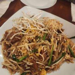 Pad Thai with Crispy Pork