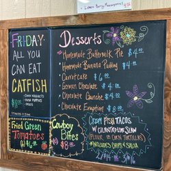Fisherman's Point Marina & Lighthouse Cafe