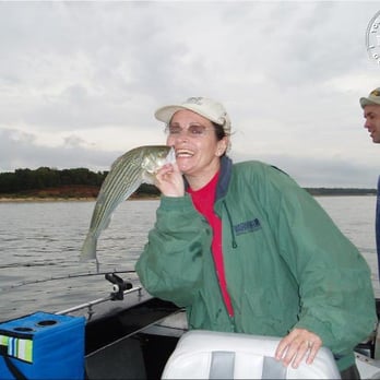 Dan Barnett's Guaranteed Guide Service - Lake Texoma Striper Fishing Guide Service - Fishing Near Me