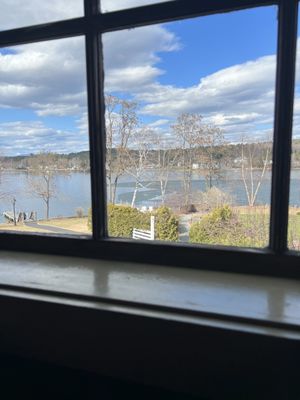 Lakehouse Grille by null