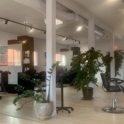 Raymond Rodriguez Salon