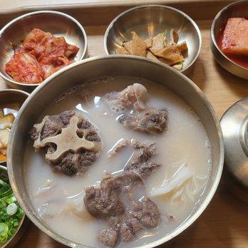 Han Sang - Combo beef bone broth soup I'd spell it in kanglish but I'd do it wrong so there you go - Korean Near Me - Millbrae, California Han Sang - Combo beef bone broth soup I'd spell it in kanglish but I'd do it wrong so there you go - Korean Near Me - Millbrae, California
