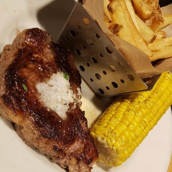 Chili's - Sirloin steak with fries and corn on the cob - American Near Me - Oceanside, California