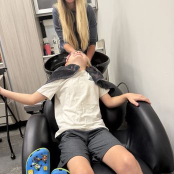 Canvas Salon - Washing hair before cut Aug 2026 - Hair Stylists Near Me - Paso Robles, California Canvas Salon - Washing hair before cut Aug 2026 - Hair Stylists Near Me - Paso Robles, California