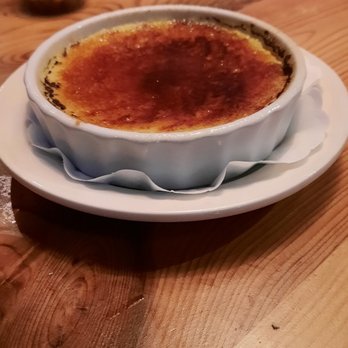 Claw & Hammer - Crime brûlée - Seafood Near Me - Newport, Rhode Island