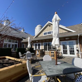 Wyndridge Farm - Outdoor patio - Venues & Event Spaces Near Me - Dallastown, Pennsylvania