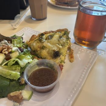 Tea House 650 - Quiche, Waldorf salad - Coffee & Tea Near Me - Crystal River, Florida