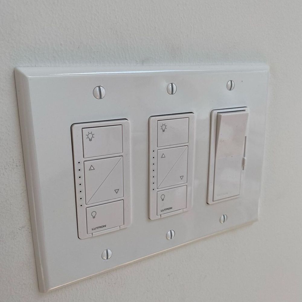 Slide of Homeland Emergency Electrician